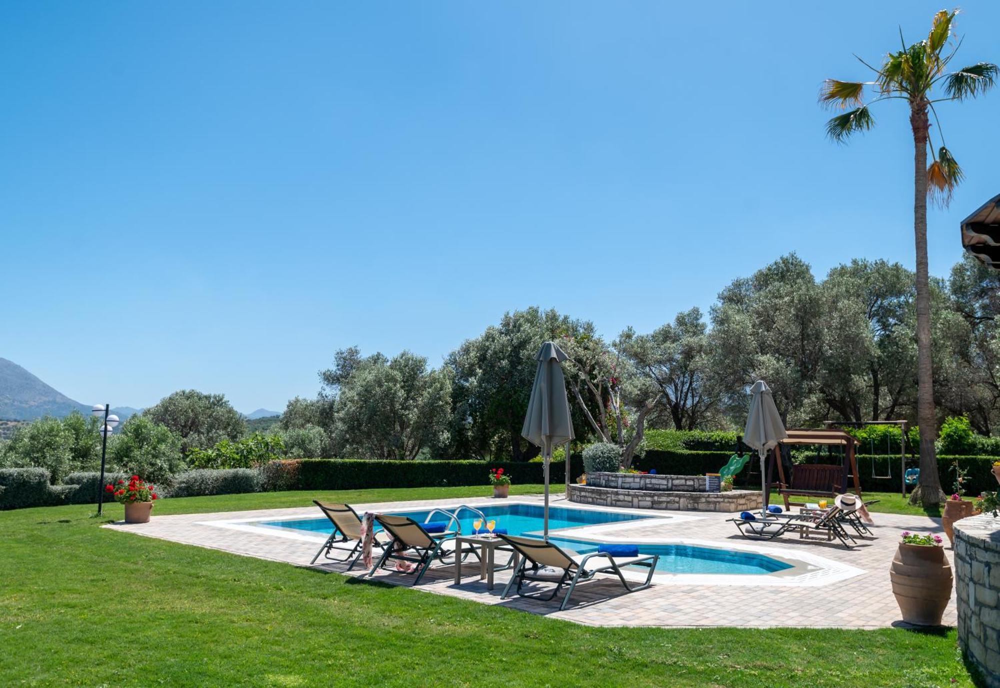Villa Elisabeth Perama  Esterno foto