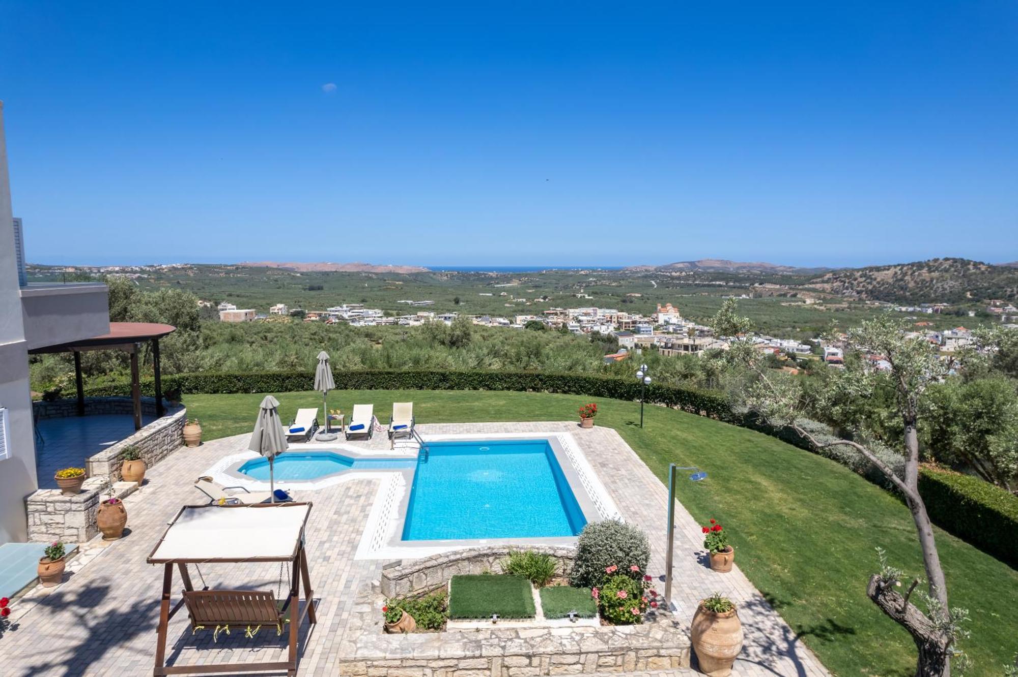 Villa Elisabeth Perama  Esterno foto